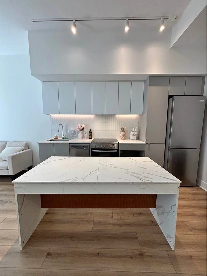New kitchen island *MUST GO OUT TODAY*