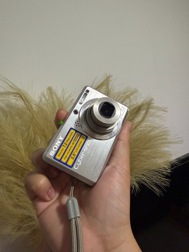 Sony DSC-S750 Digi Camera - photo 4