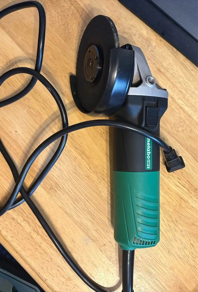 Metabo HPT 4 1/2” grinder - photo 2