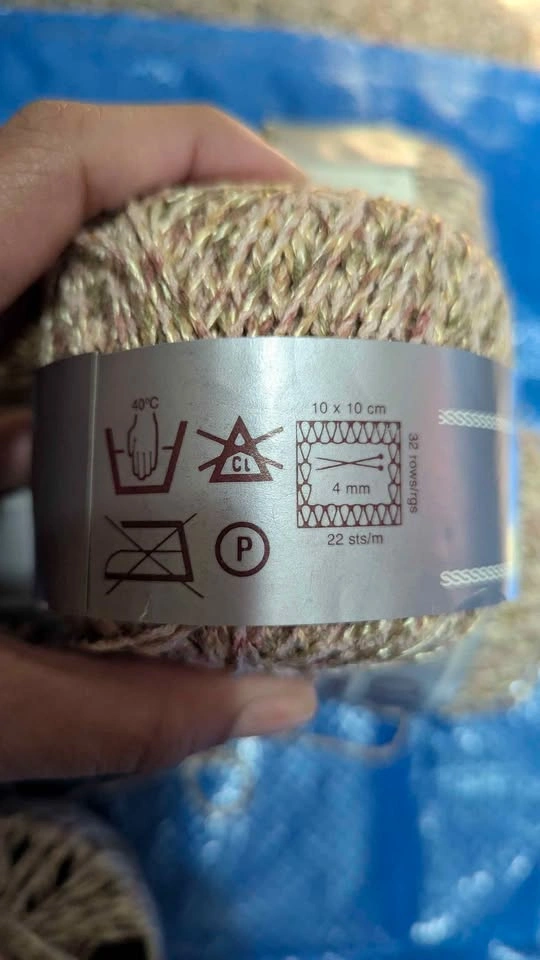 Coats Ancora Palto Yarn lot - photo 3