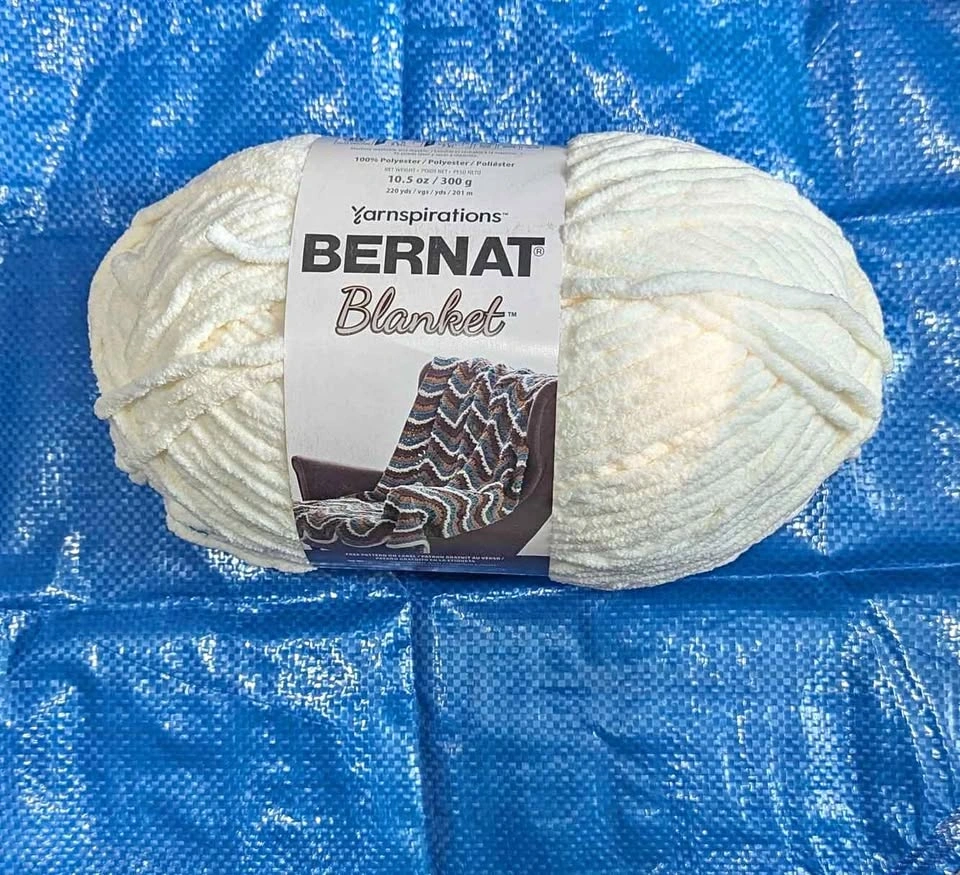 Bernat Blanket Yarn - Vintage White
