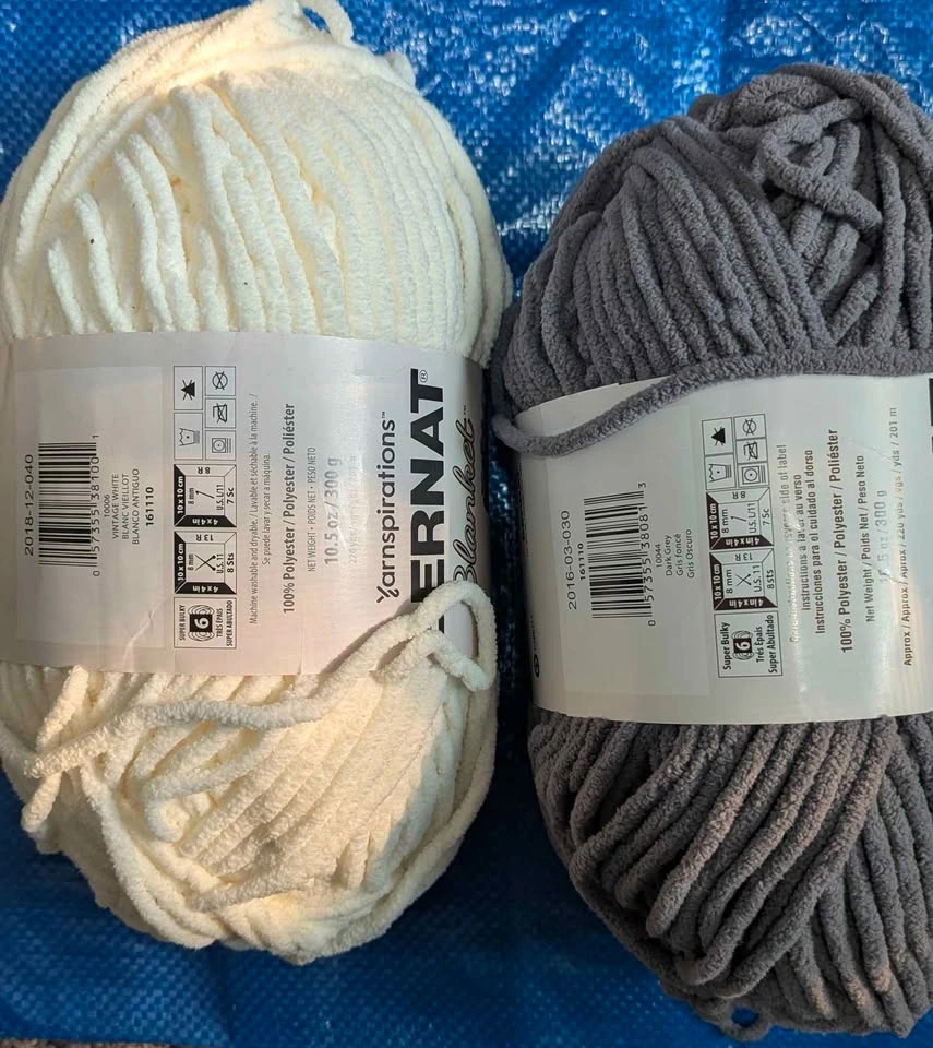Bernat Blanket Yarn - photo 2