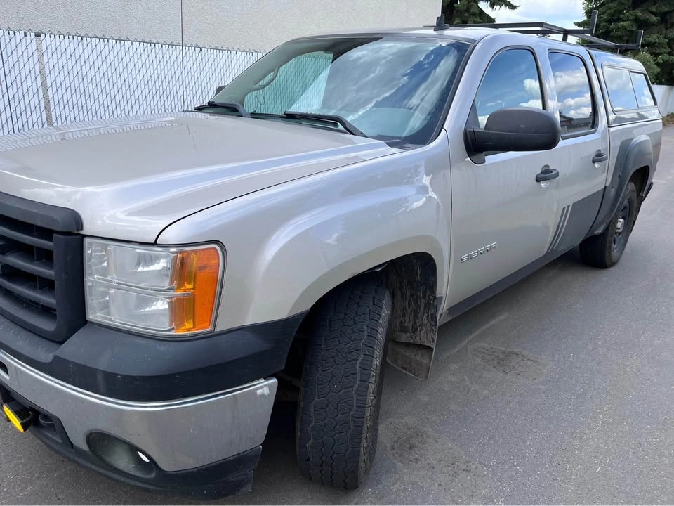 GMC Sierra - photo 2