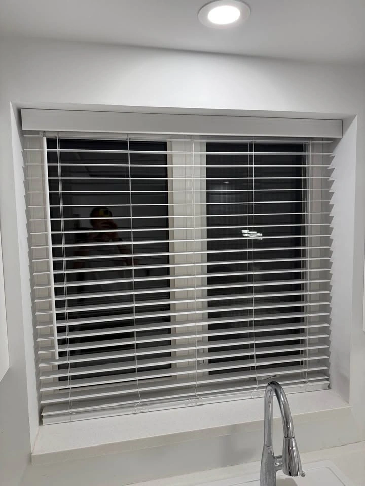White Faux Wood Cordless Blinds - photo 3