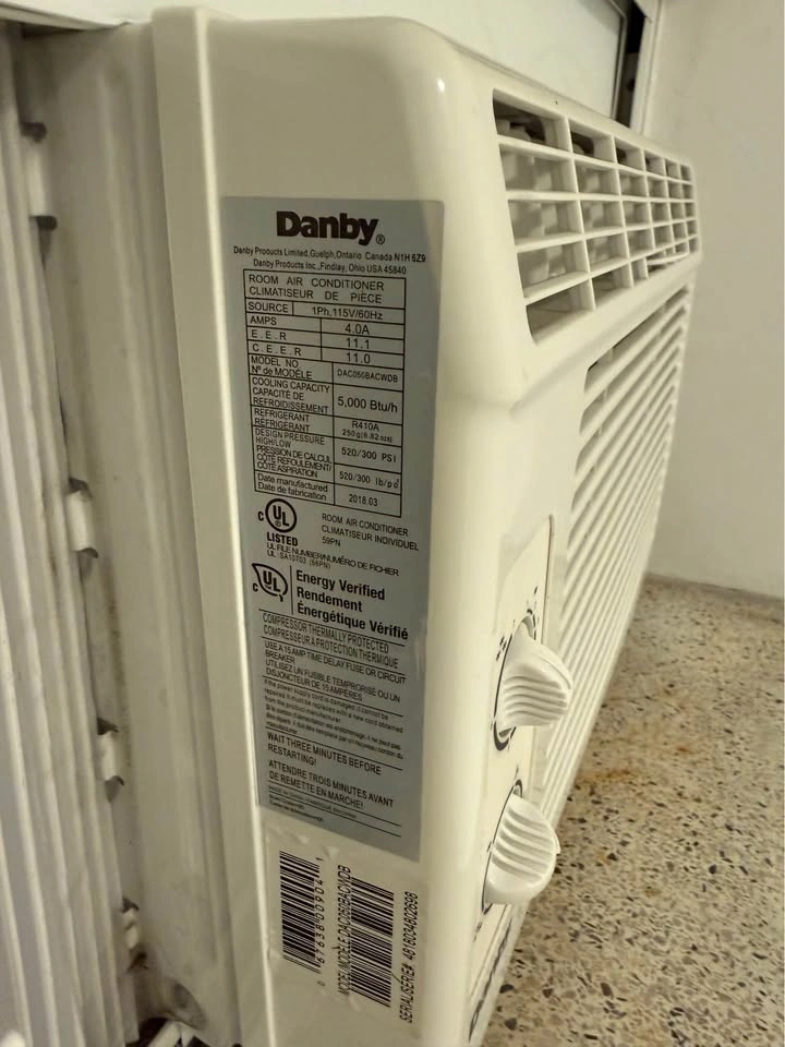 White Window AC Unit - photo 4