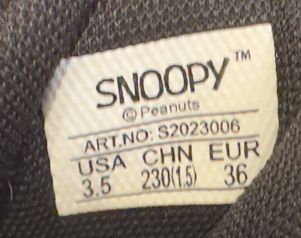 Snoopy Kids Sneakers US 3.5 No Tying Needed Like New - photo 5