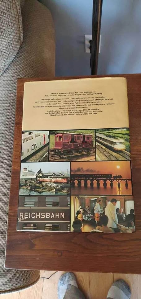Vintage Train Book: Pictorial Story of Railways - photo 2