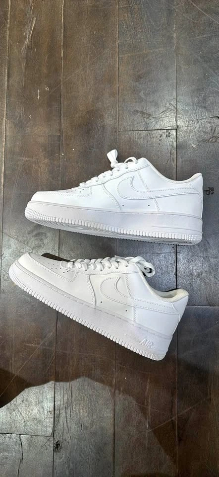 Nike Air Force 1 9.5 men