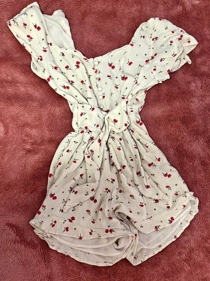 American Eagle Floral Ruffle Romper