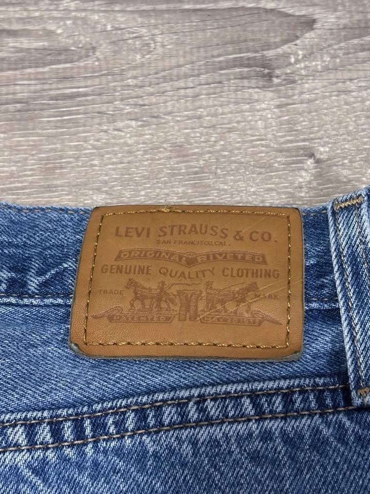 Levi's Medium Wash Baggy Dad Jeans - photo 3
