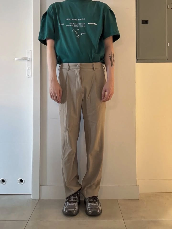 Uniqlo Beige Pleated Trousers - photo 4