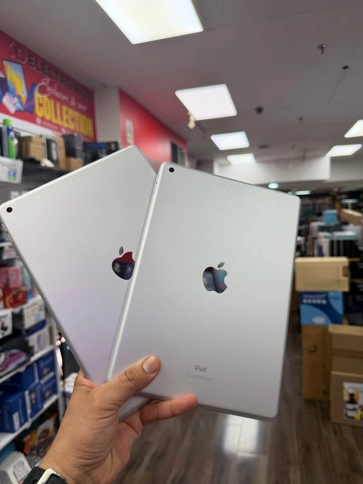 📱 iPad 7th Generation – 32GB WiFi - photo 3