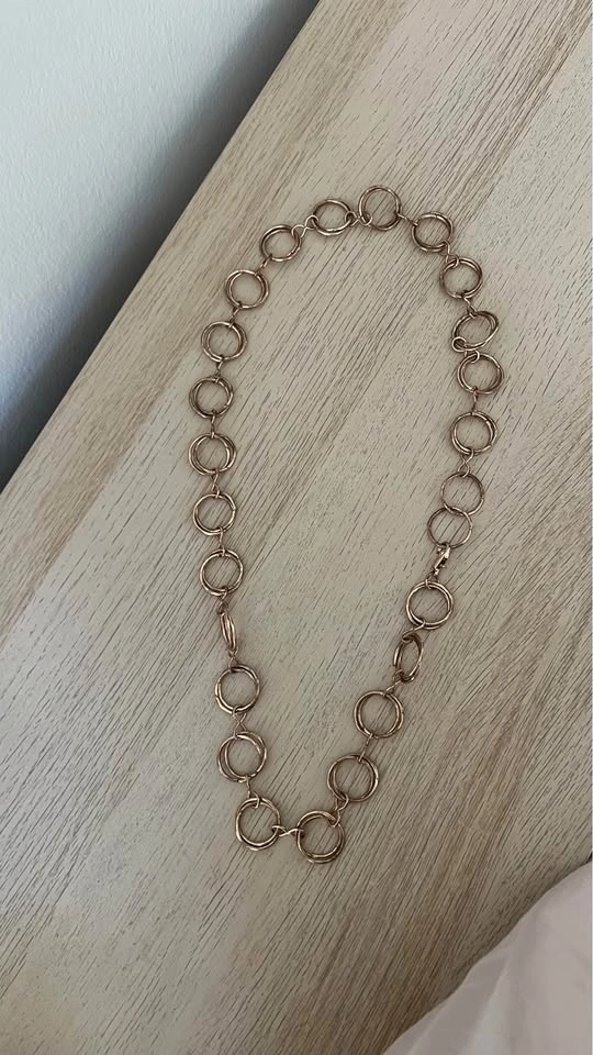 Gold-Toned Interlocking Ring Chain Belt - photo 4