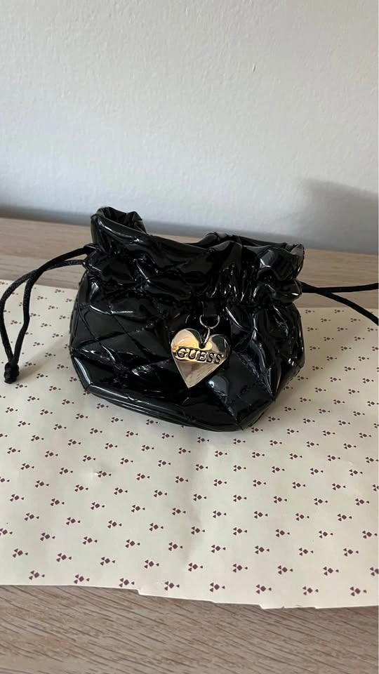 Guess Quilted Drawstring Pouch - photo 2