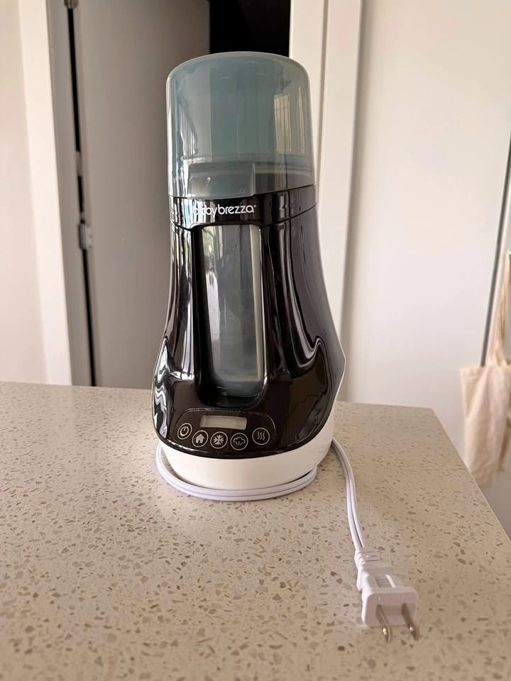 Baby Brezza bottle and breast milk warmer