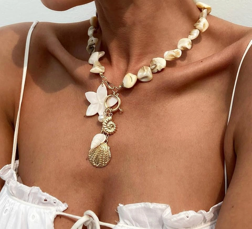 Shell & Gold Charm Necklace – Blessed Vibe Strings - photo 2