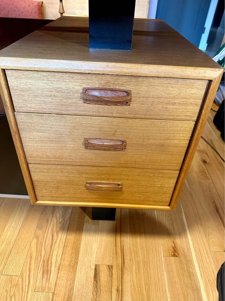 Mid Century Modern Teak Executive Desk - photo 4