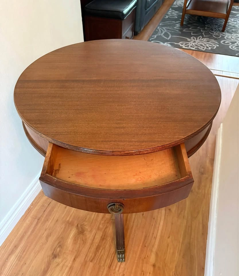Antique Duncan Phyfe Mahogany Drum Table PROJECT. - photo 4