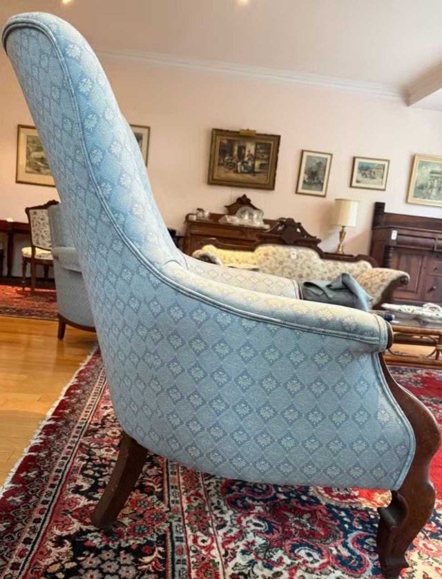 Antique Upholstered Armchair - photo 2