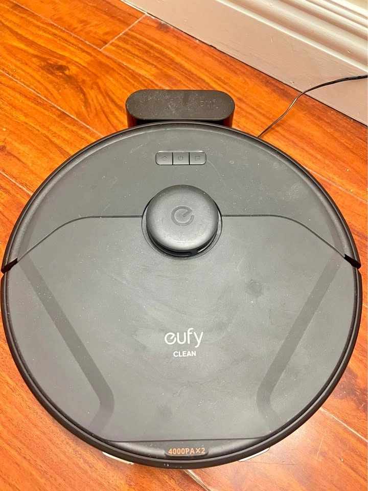 Eufy clean X8 Pro used robot Vacuum