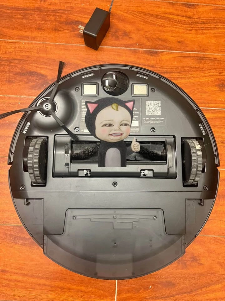 Eufy clean X8 Pro used robot Vacuum - photo 2