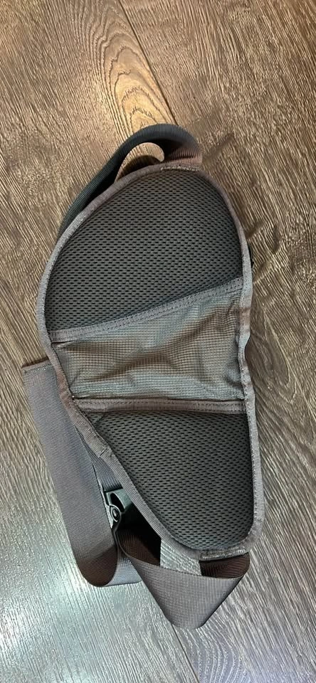 MEC (Mountain Equipment Co-op) Running / Hiking Waist Pack - photo 2