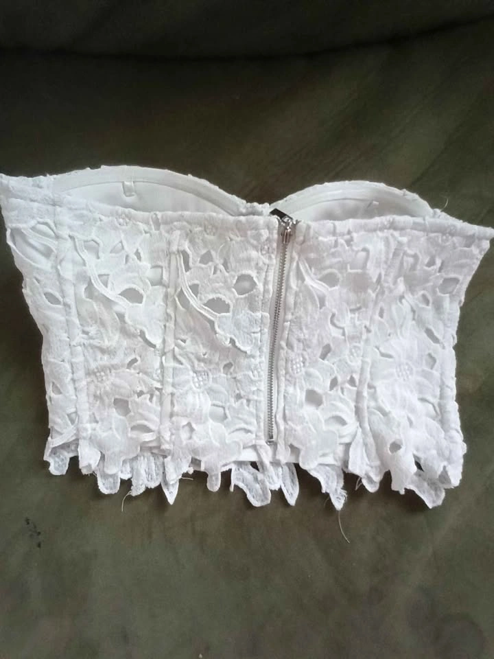 REVAMPED White Lace Strapless Bustier Corset Top – Medium - photo 2