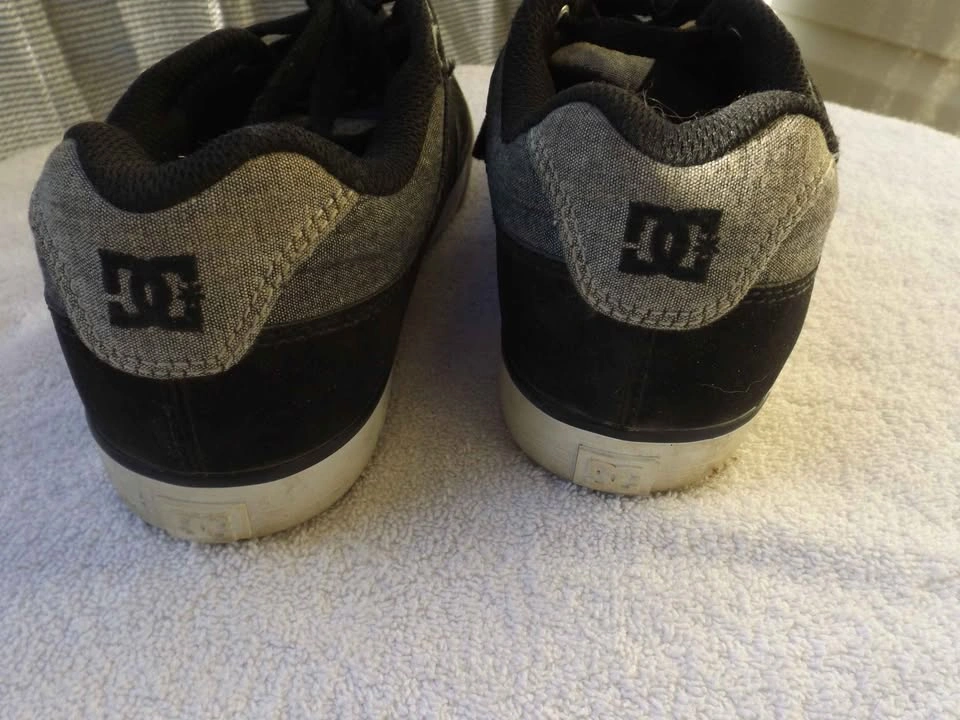 DC Men’s Size 7 Black Grey Skate Shoes / Sneakers - photo 2