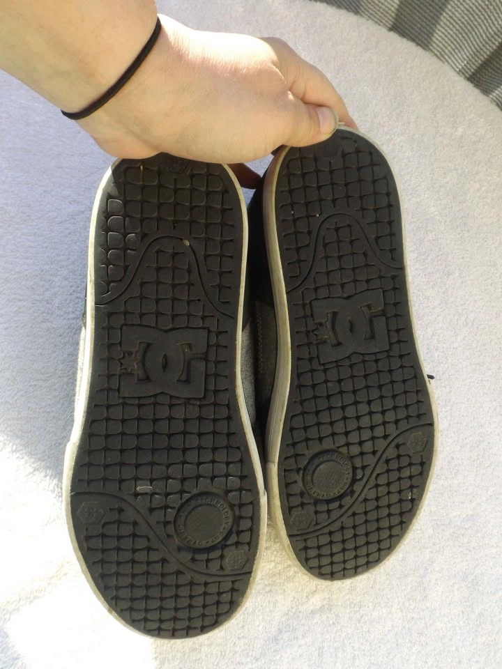 DC Men’s Size 7 Black Grey Skate Shoes / Sneakers - photo 3