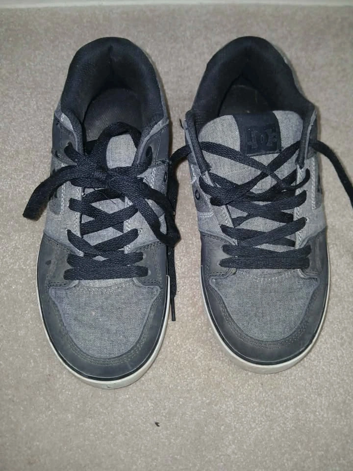 DC Men’s Size 7 Black Grey Skate Shoes / Sneakers - photo 4