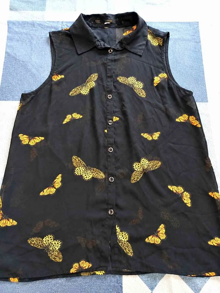 Kensie Sheer Black Butterfly Sleeveless Button-Up Top – Est. Sma