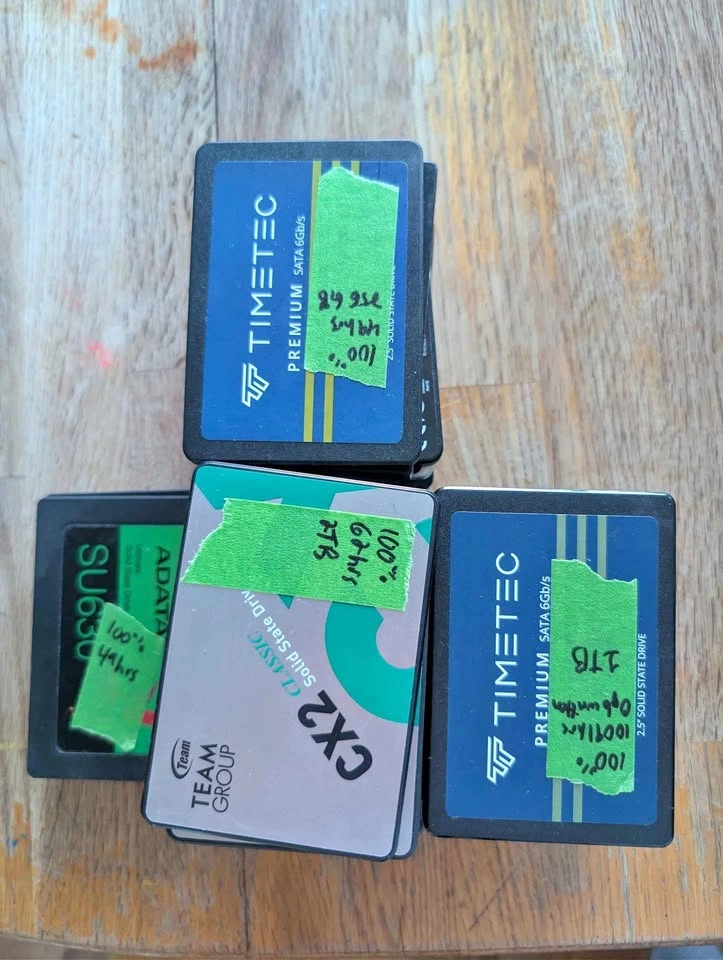 SATA SSDs 100% health