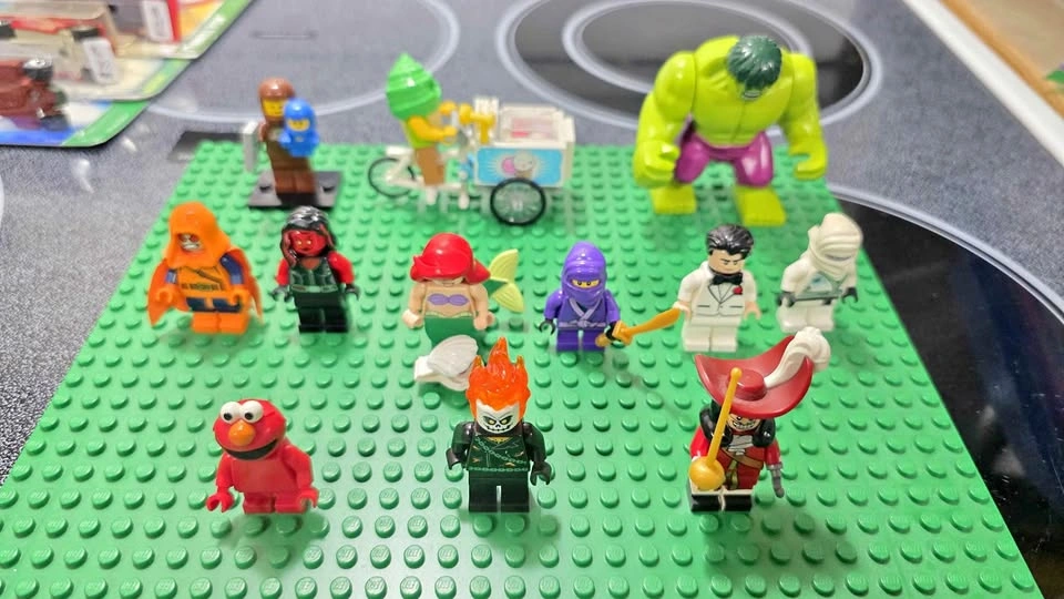 Lego minifigures