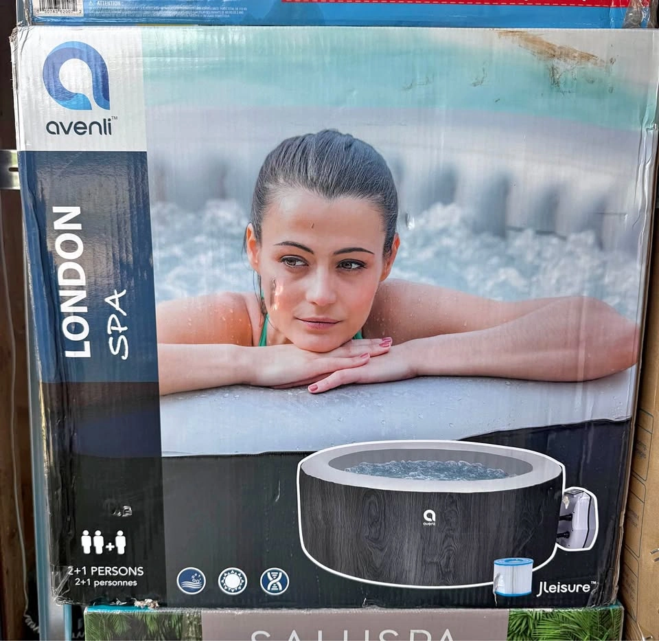 Avenli London Inflatable Hot Tub & Spa | 3-Person Outdoor Bubble