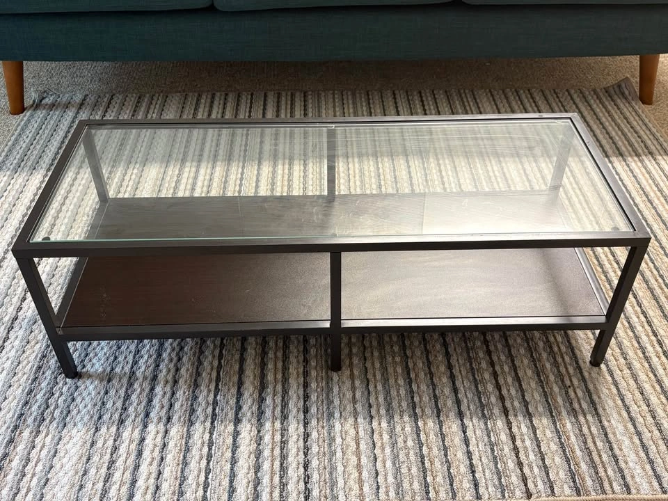3 months old 3Seater Sofa + Coffee table (Negotiable) - photo 3