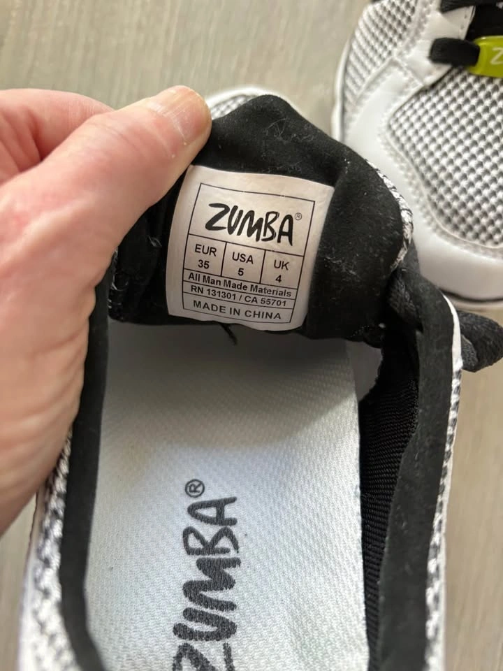 Ladies Size 6 Zumba Shoes - photo 3