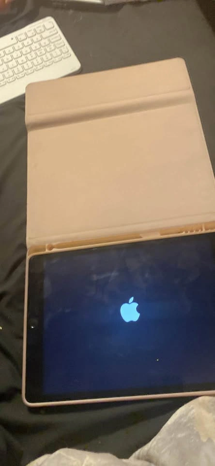 Apple iPad (9th Gen) + Apple Pencil + Keyboard Case - photo 3