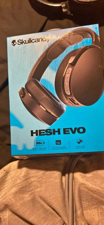 Brand new Skullcandy Hesh Evo headphones