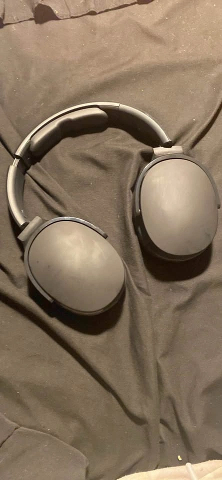 Brand new Skullcandy Hesh Evo headphones - photo 3