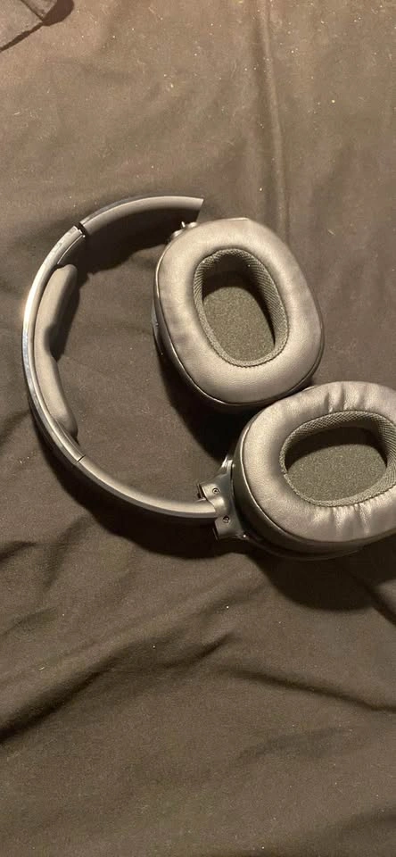 Brand new Skullcandy Hesh Evo headphones - photo 4