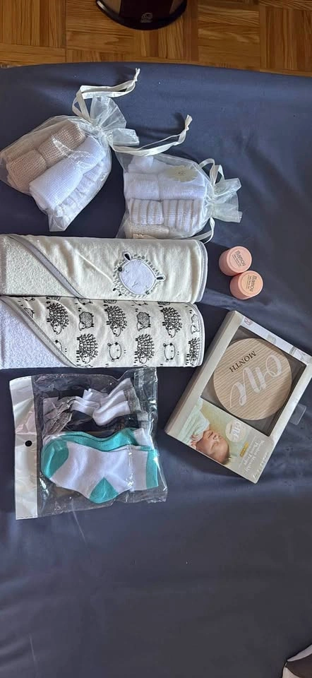 Baby Gift Bundle - Hooded Towels, Socks, Washcloths, and Milesto