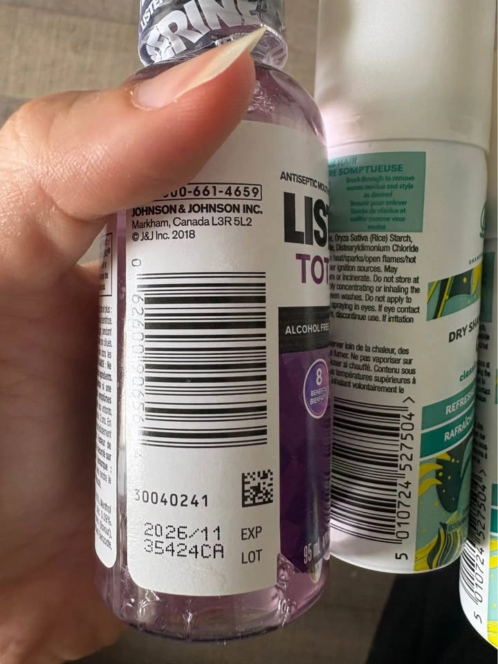 NEW Travel Essentials Bundle – Listerine + Batiste Dry Shampoo - photo 2