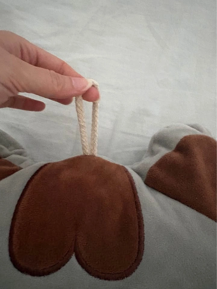 Cute Cat Plush Pillow with Hidden Blanket (2-in-1) 🐱🩶 - photo 4