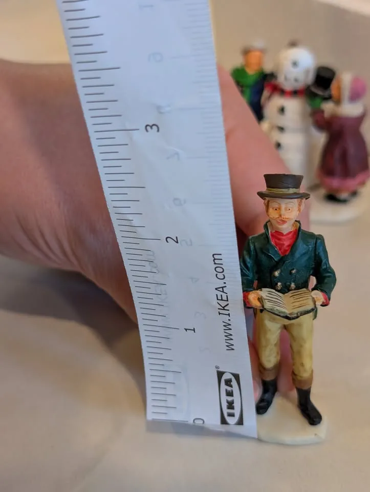 Holiday Collection 30 Piece Accessory Set Lemax Christas Village image indicator(9)