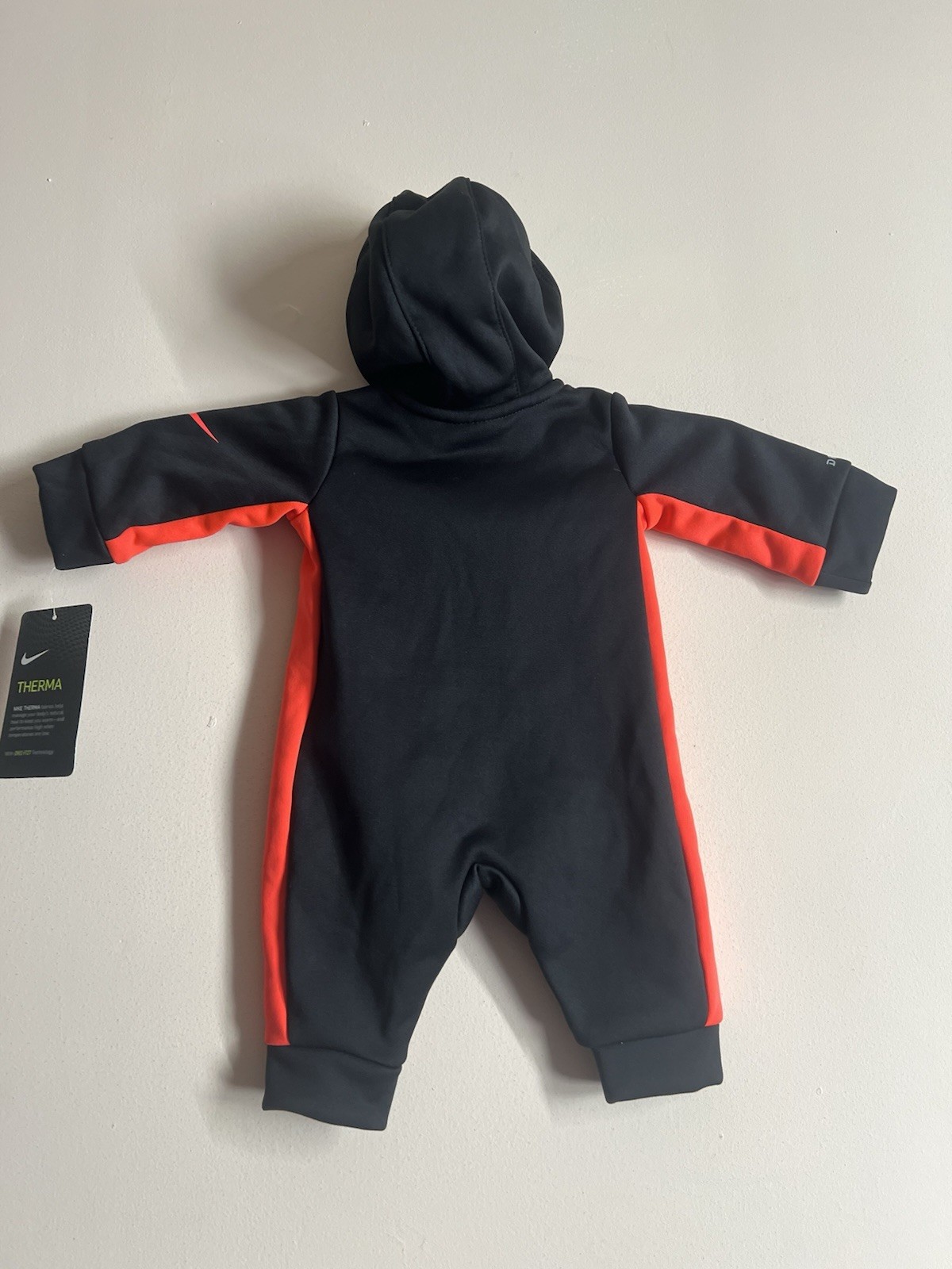 Nike Baby Boy Hooded Coverall Black & Orange Size Newborn - photo 2