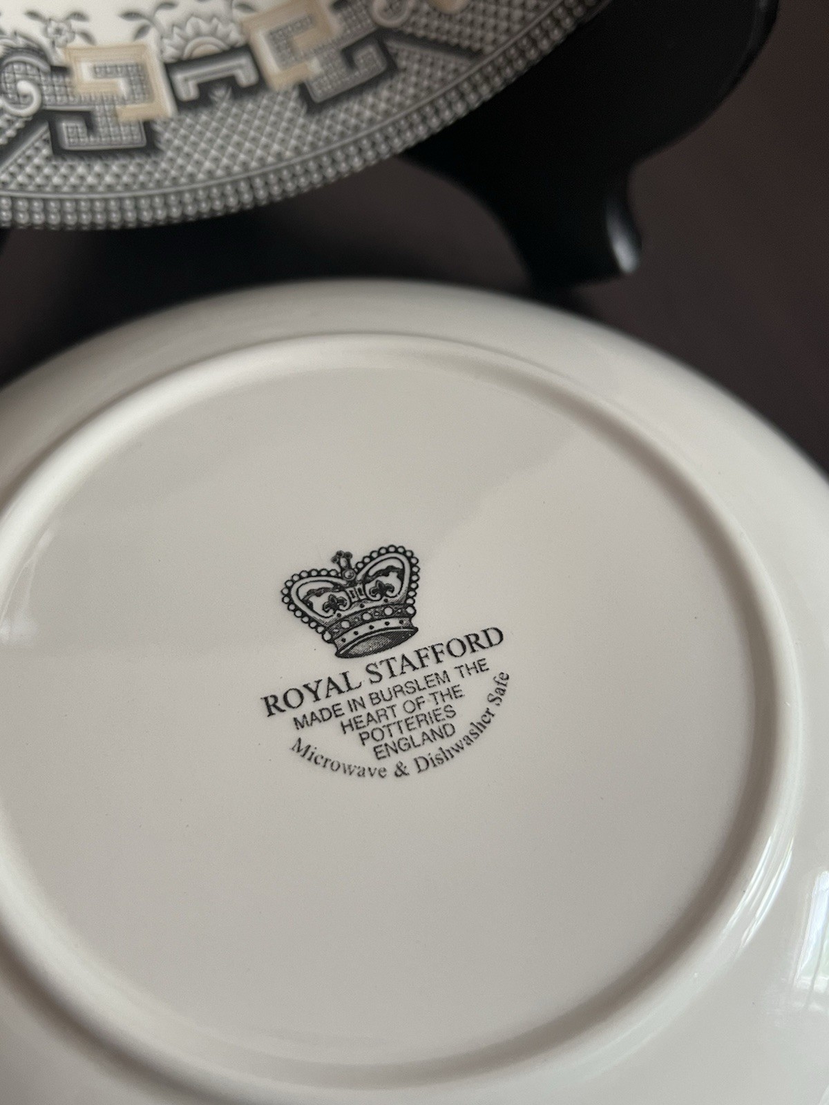 Royal Stafford Willow Black and Gold Pasta Bowls 7.5” Set of 2 - photo 2
