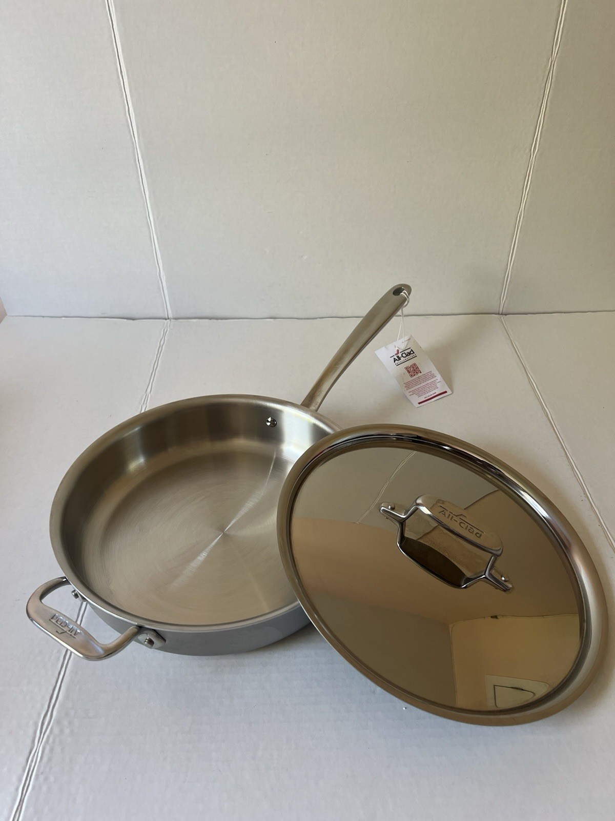 All-Clad D3 Stainless 3-Ply 3qt Sauté Pan with Lid