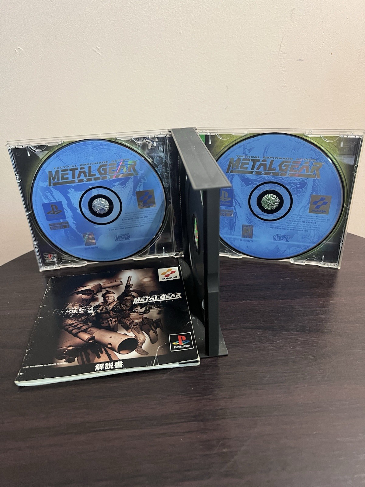 Metal Gear Solid - Sony PlayStation 1 (1999) Green Label - photo 3