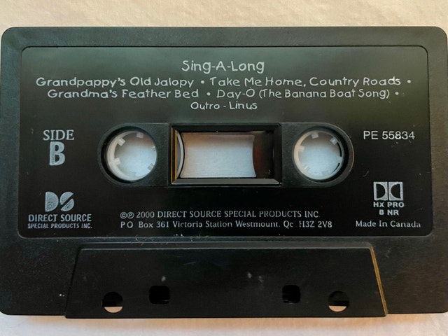 Peanuts Cassette: Snoopy's Sing-A-Long (2000) - photo 4