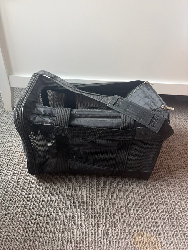 mesh animal carrier